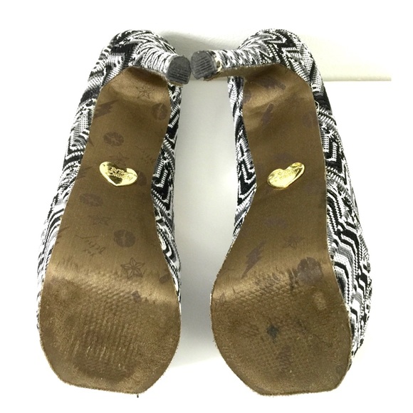 Betsey Johnson Barrdot Peep-toe Platform High Heel - Picture 9 of 12